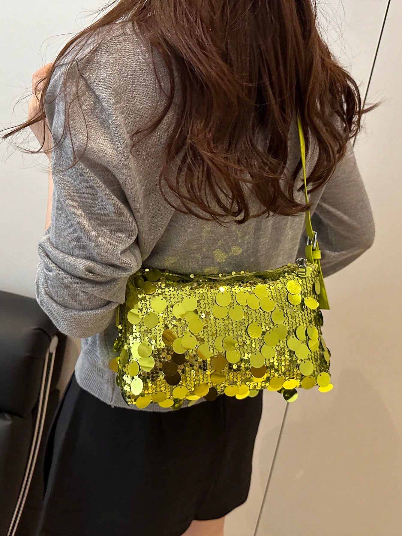New Fashionable Sequin Handbag With Shoulder Strap, Suitable For Parties