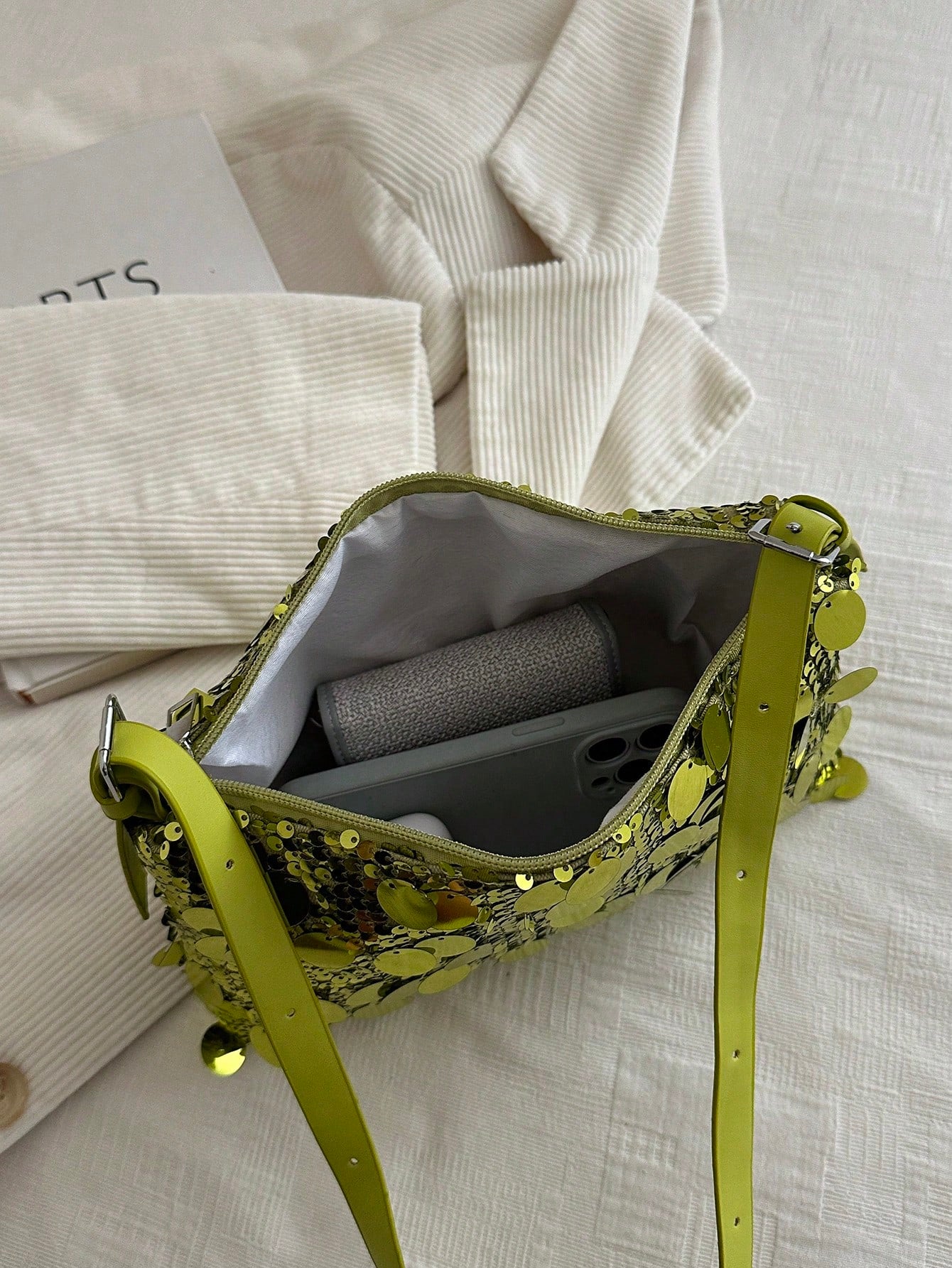 New Fashionable Sequin Handbag With Shoulder Strap, Suitable For Parties