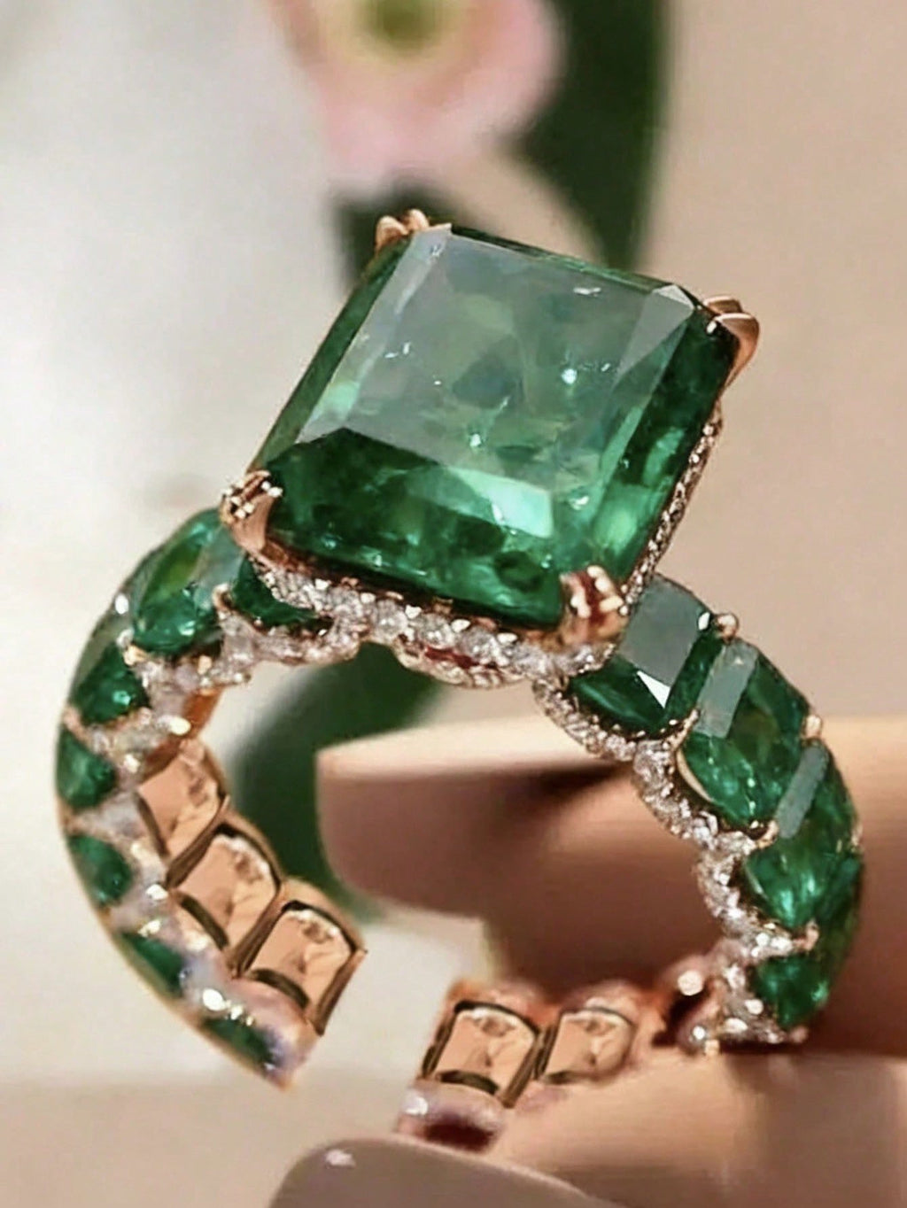 1pc Rose Gold Plated Ring With Inlaid Green Gemstone And Full Diamond