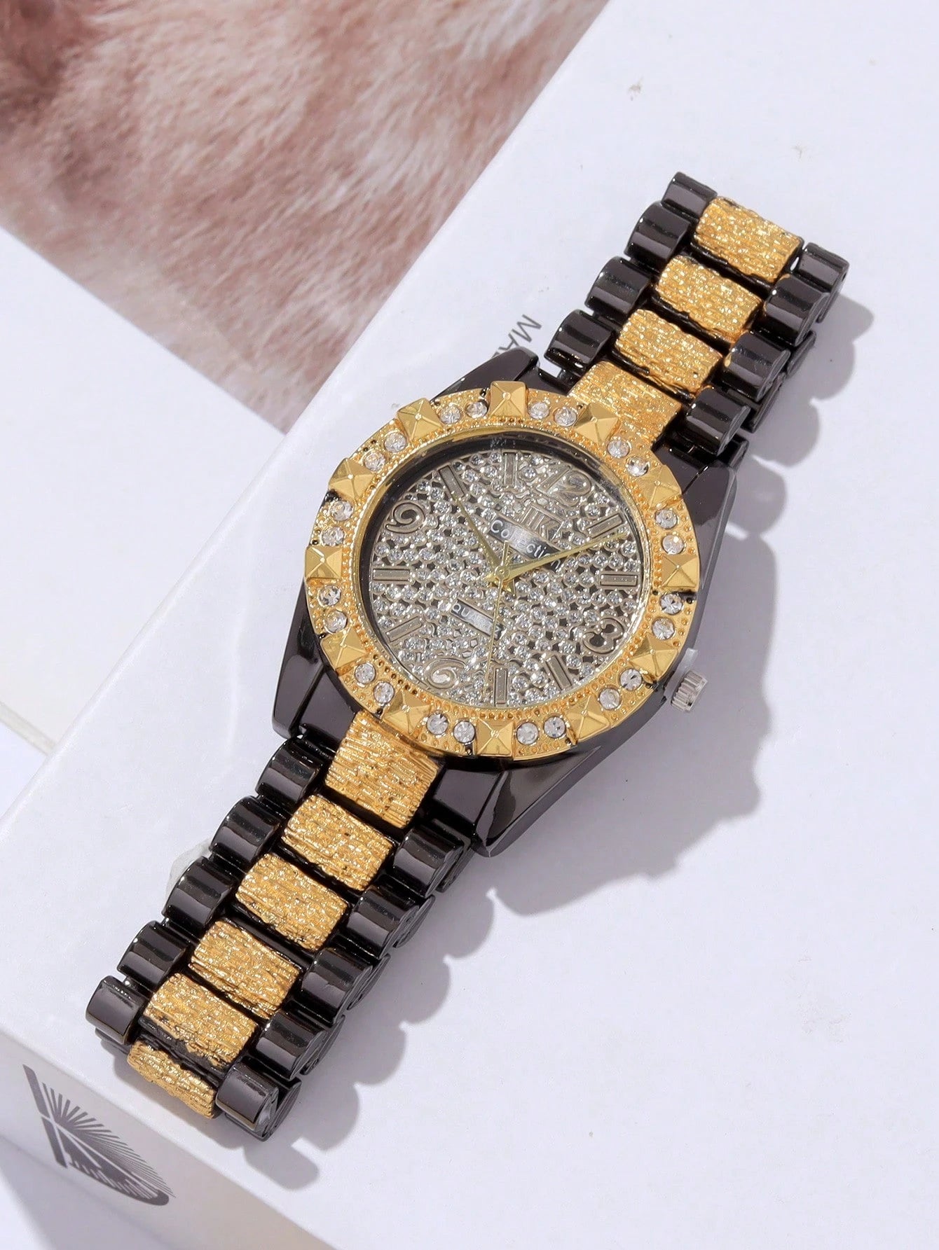 Luxury Golden & Black watch for women's