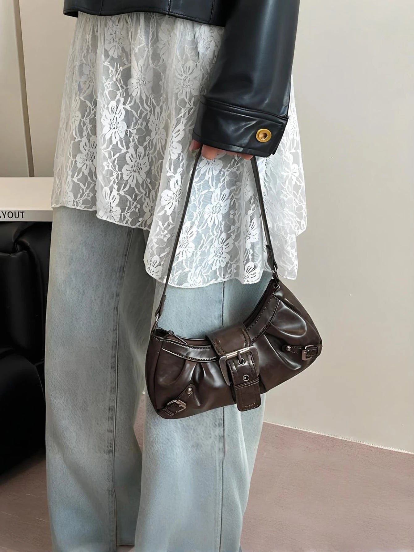 1pc Women Retro Biker Chic Studded Adjustable Strap Crossbody Bag, Large Capacity Soft Gradient Leather Shoulder/Underarm Bag, Vintage Bag For Women